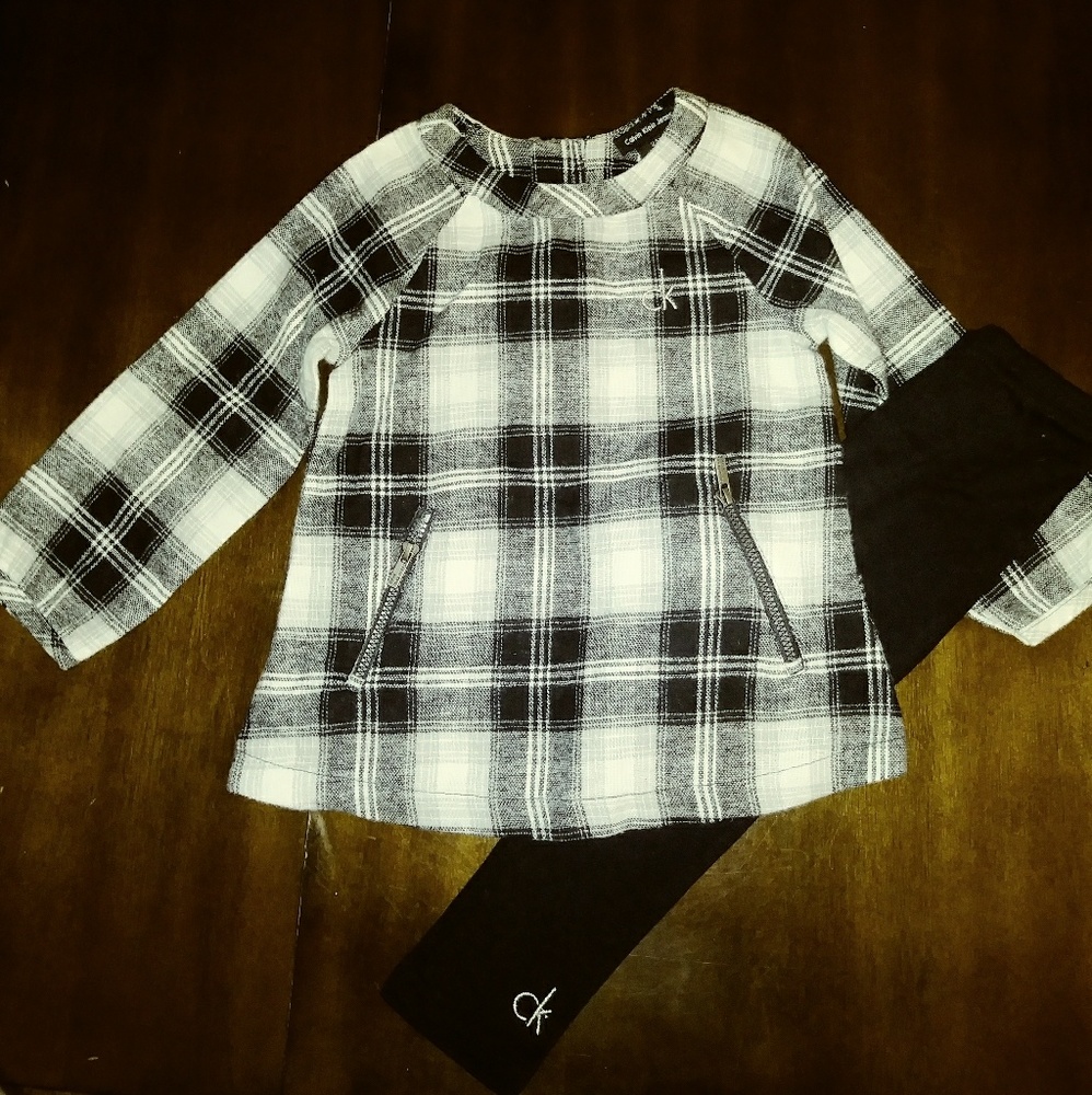 24m Baby Girl Calvin Klein Outfit - Picture 2 of 3